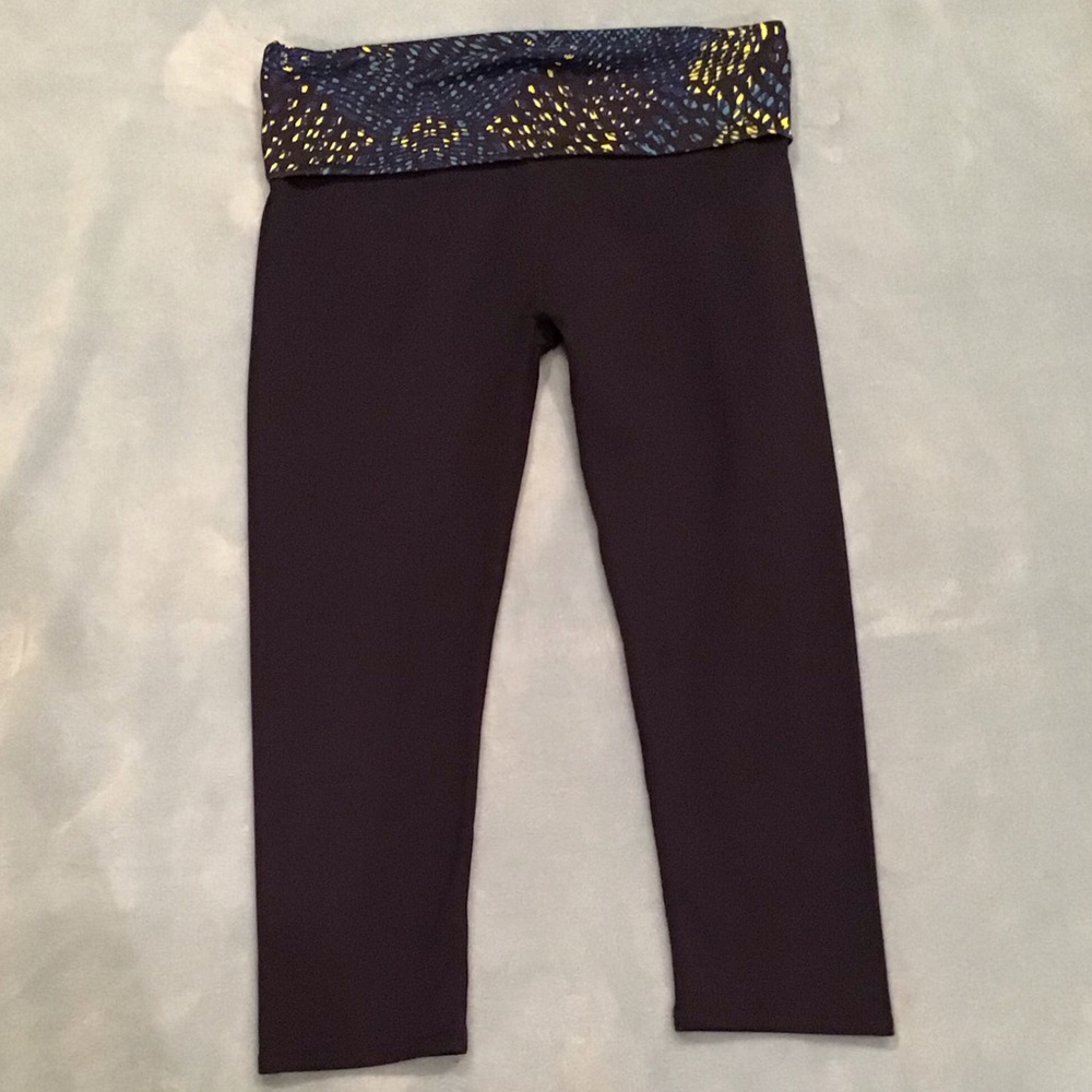 Fabletics capris, blue w/ fold over waistband, EUC